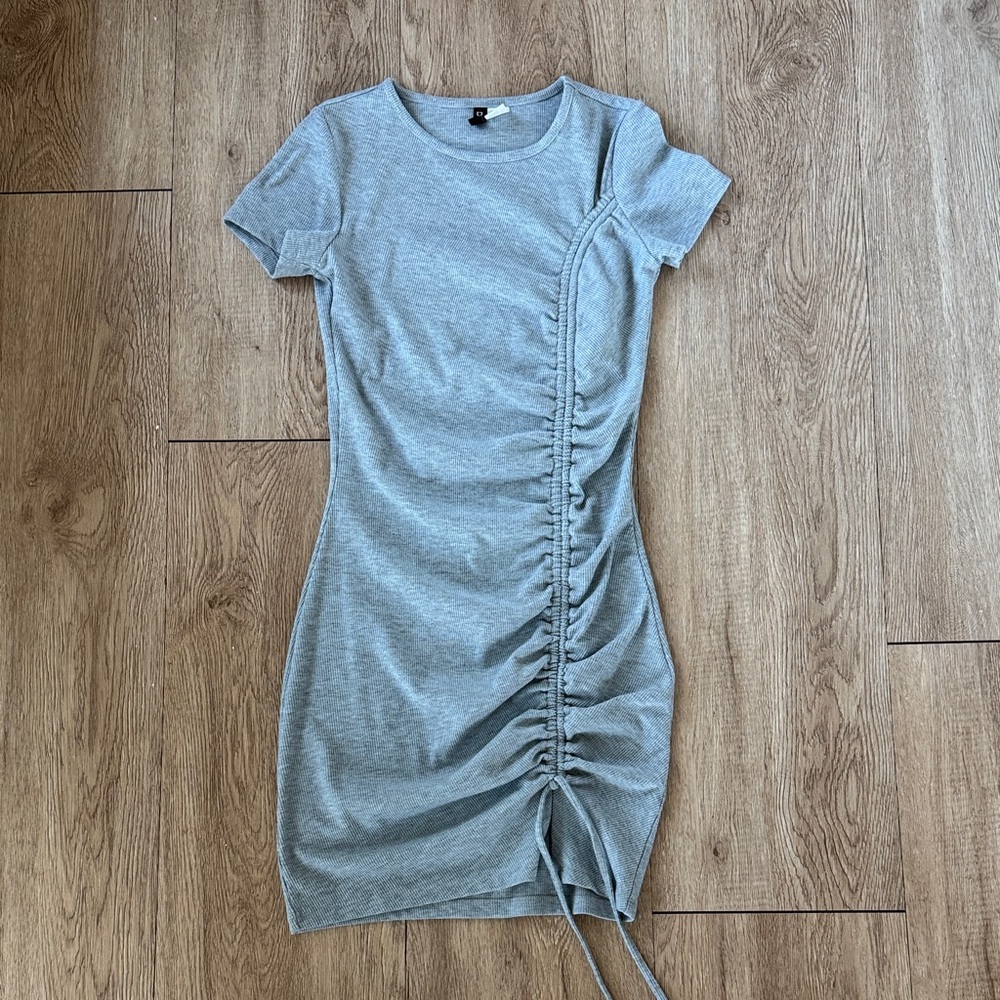 H&M Divided Women’s Light Gray Ruched Mini Dress